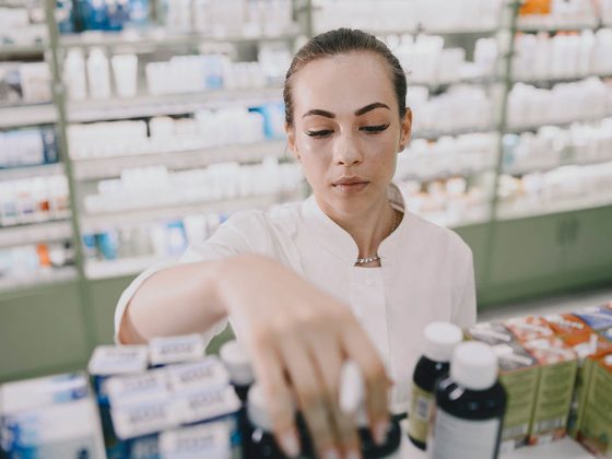 Inflação dos remédios esfria as compras de consumidores nas farmácias – Economia