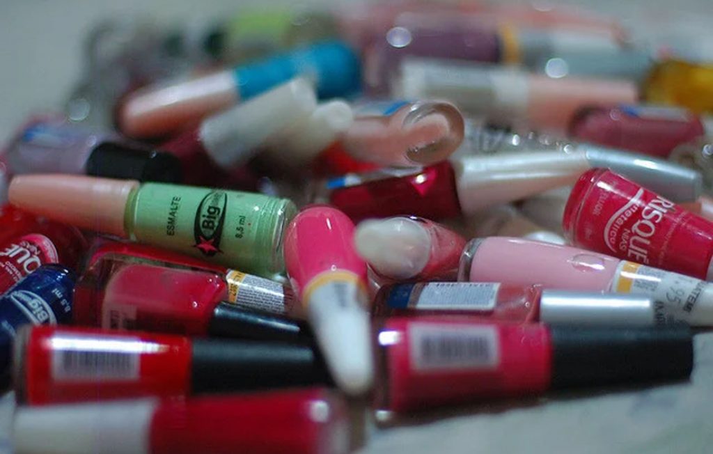 Cosméticos seguem crescendo no e-commerce enquanto outros setores enfrentam queda