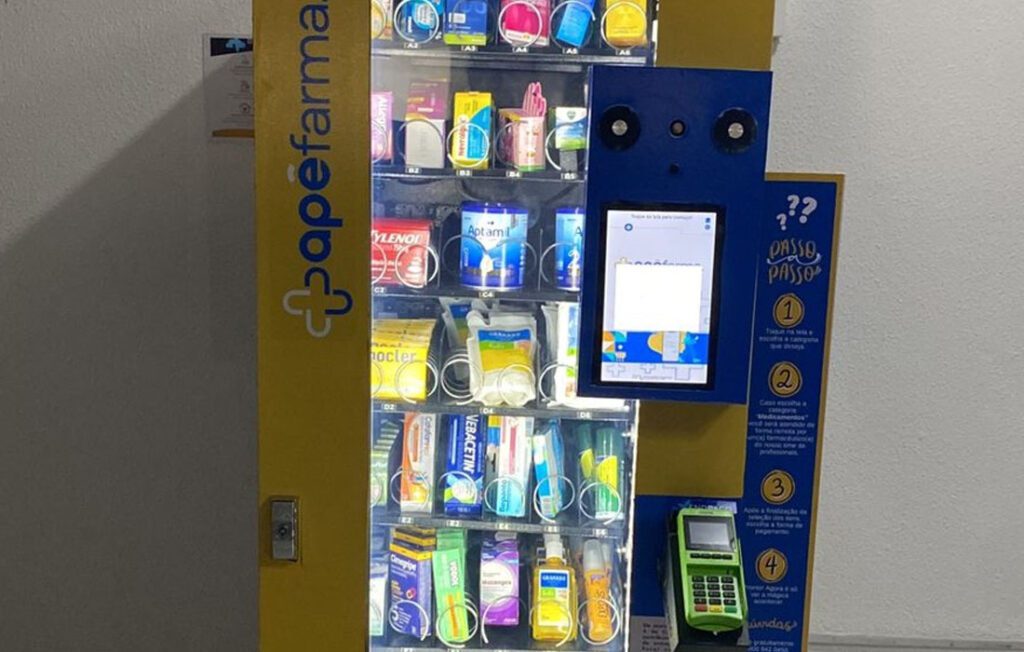 Representantes do Conselho de Farmácia contestam venda de medicamentos em vending machines, mas idealizadores defendem a legalidade