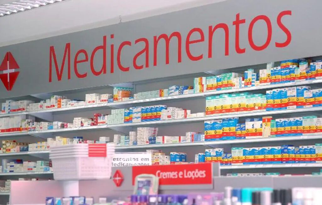 Por que tem tanta farmácia no Brasil?