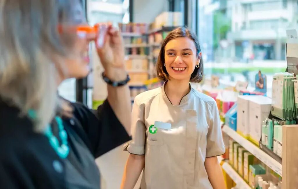 Supermercados defendem farmácias completas dentro das lojas