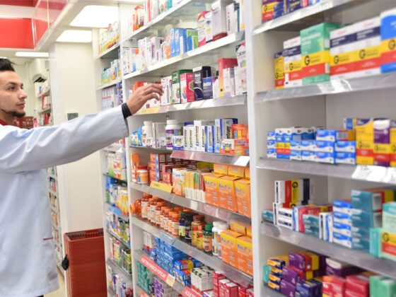 Comissão debate projeto que libera venda de remédios em supermercados