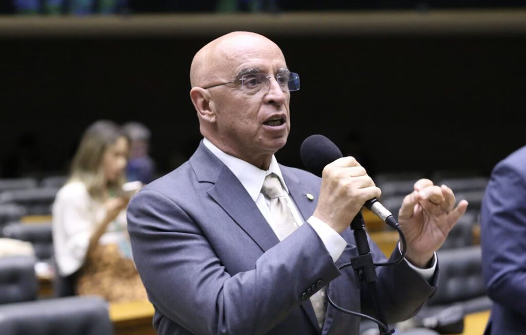 ‘Mounjaro para todos’: deputado mineiro lança campanha para quebra de patente do remédio